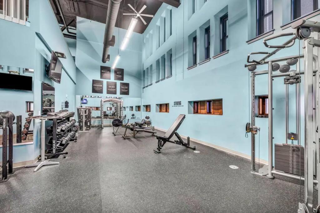 דירות קליבלנד Heart Of Dt With Corner View And With Free Pool & Steam 307 מראה חיצוני תמונה